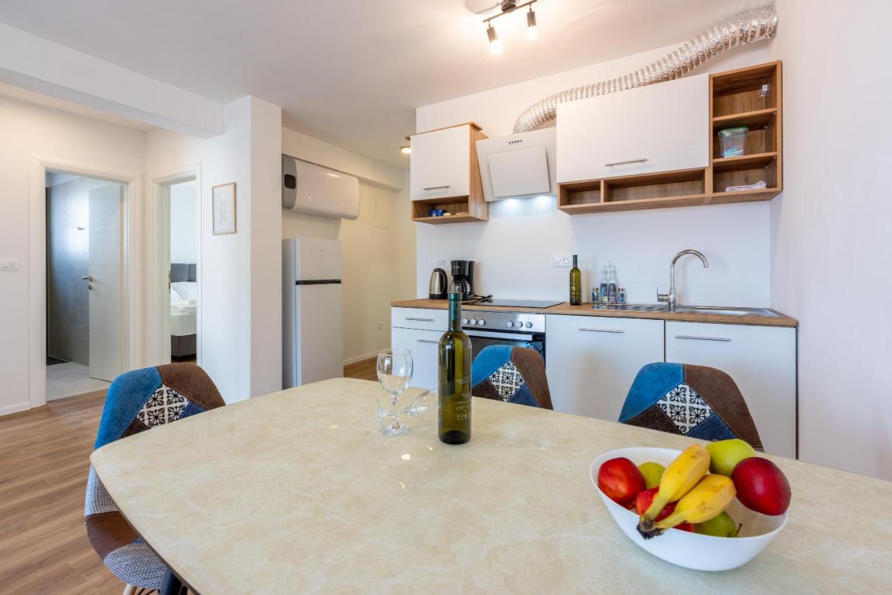Luxury Apartments Lovorka 1 & 2**** Selce Exteriör bild
