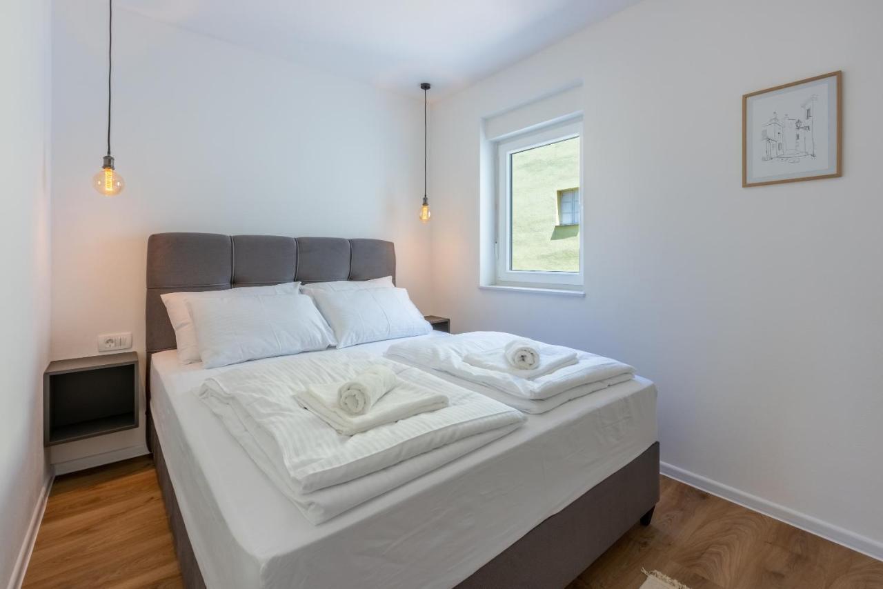 Luxury Apartments Lovorka 1 & 2**** Selce Exteriör bild