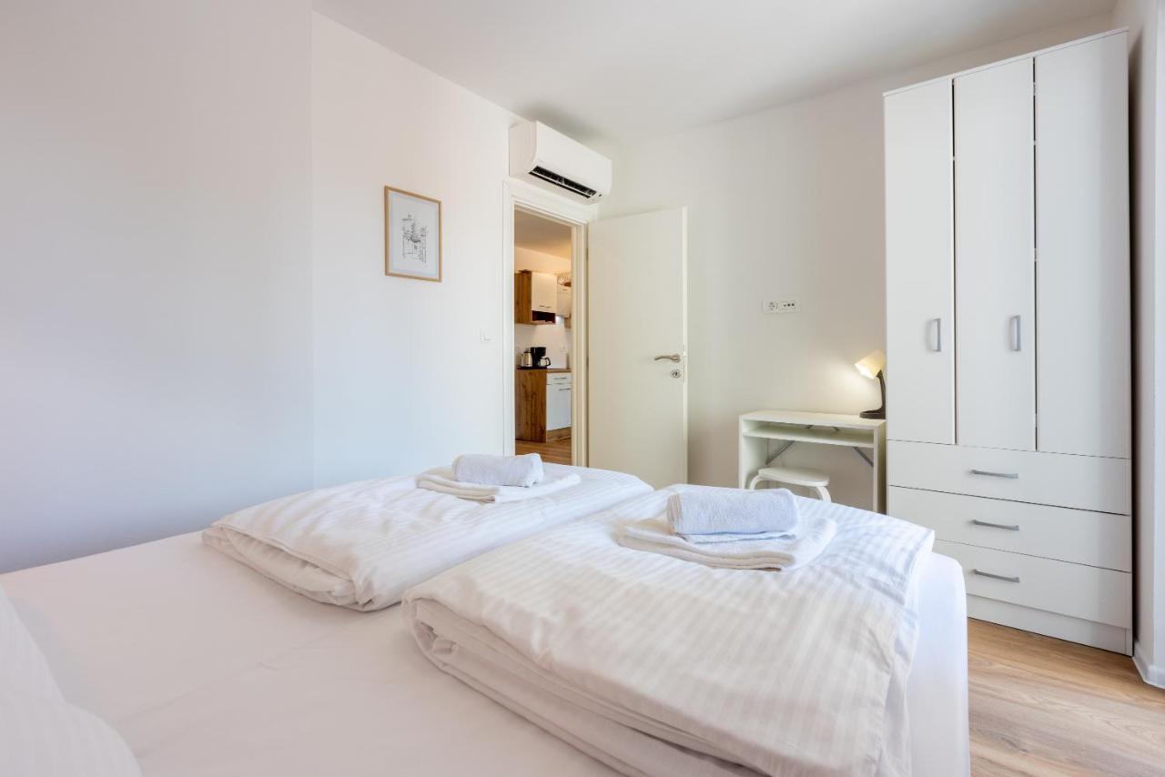 Luxury Apartments Lovorka 1 & 2**** Selce Exteriör bild